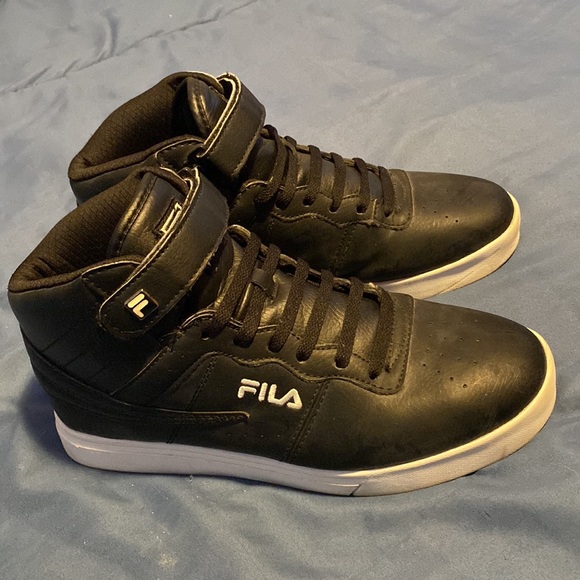 Fila High Top Sneakers - Picture 4 of 4